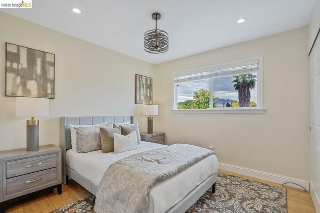 2198 La Orinda, Concord, CA 94518