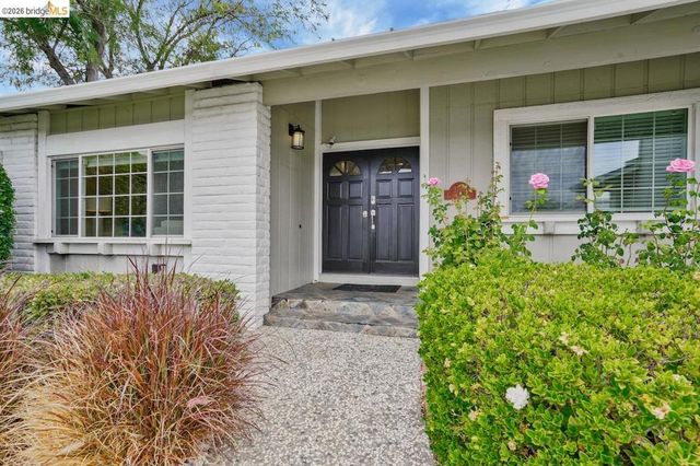 2198 La Orinda, Concord, CA 94518