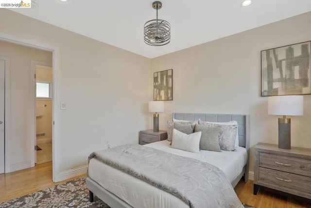 2198 La Orinda, Concord, CA 94518