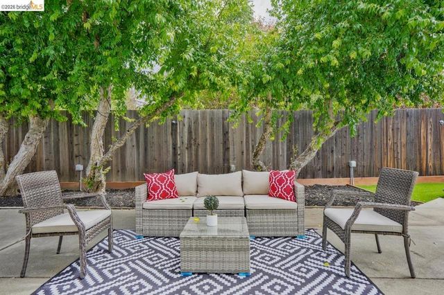 2198 La Orinda, Concord, CA 94518