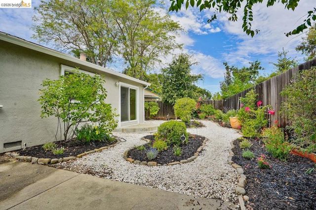 2198 La Orinda, Concord, CA 94518