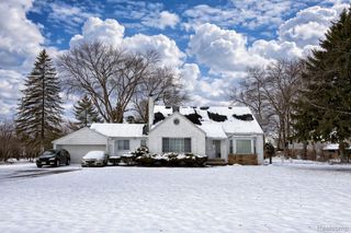 18510 George Washington Drive, Southfield, MI 48075