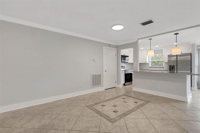 114 DOGWOOD CIRCLE 114, Seminole, FL 33777