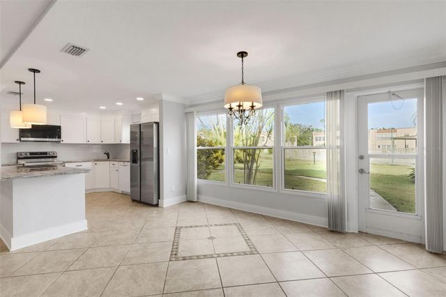 114 DOGWOOD CIRCLE 114, Seminole, FL 33777