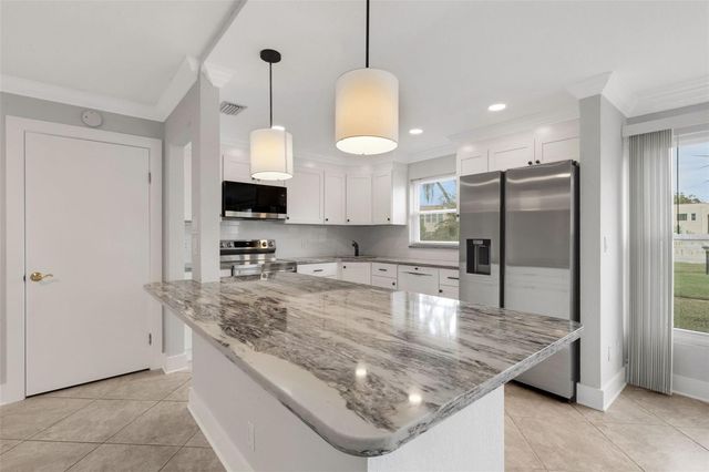 114 DOGWOOD CIRCLE 114, Seminole, FL 33777