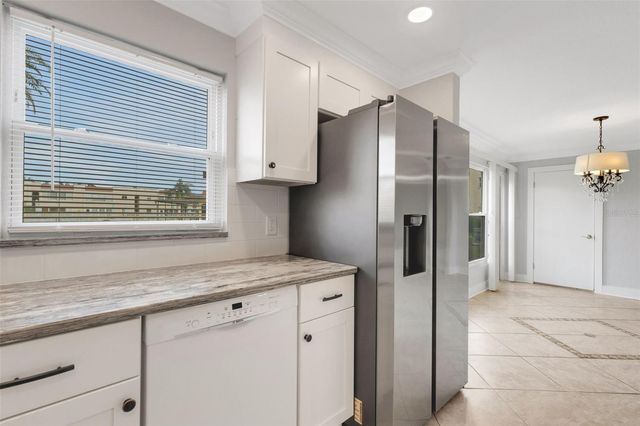 114 DOGWOOD CIRCLE 114, Seminole, FL 33777