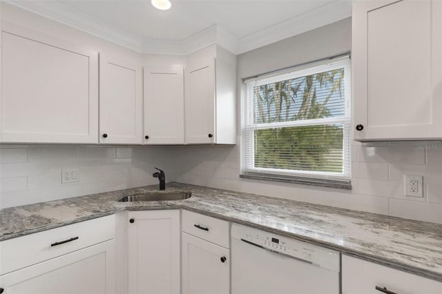 114 DOGWOOD CIRCLE 114, Seminole, FL 33777