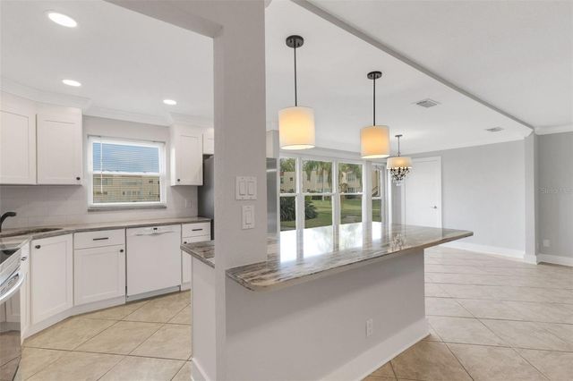 114 DOGWOOD CIRCLE 114, Seminole, FL 33777