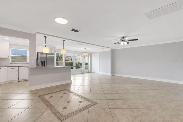 114 DOGWOOD CIRCLE 114, Seminole, FL 33777