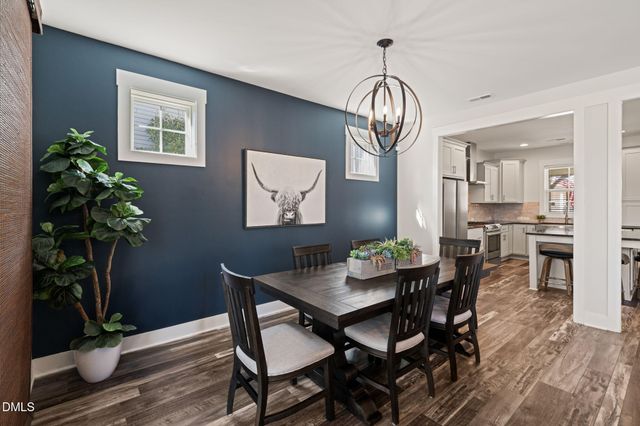 477 Beacon Ridge Boulevard, Chapel Hill, NC 27516