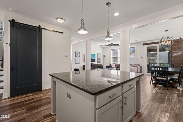 477 Beacon Ridge Boulevard, Chapel Hill, NC 27516