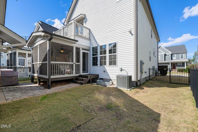 477 Beacon Ridge Boulevard, Chapel Hill, NC 27516