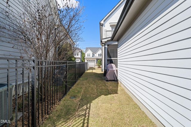 477 Beacon Ridge Boulevard, Chapel Hill, NC 27516