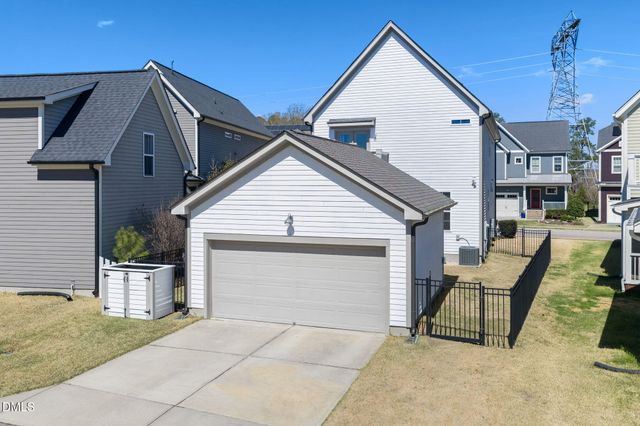 477 Beacon Ridge Boulevard, Chapel Hill, NC 27516