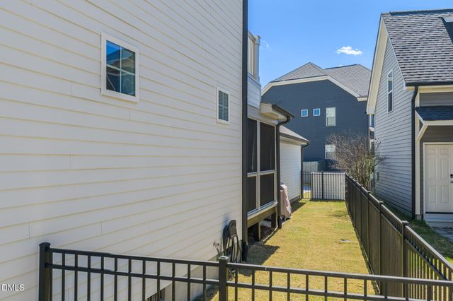 477 Beacon Ridge Boulevard, Chapel Hill, NC 27516