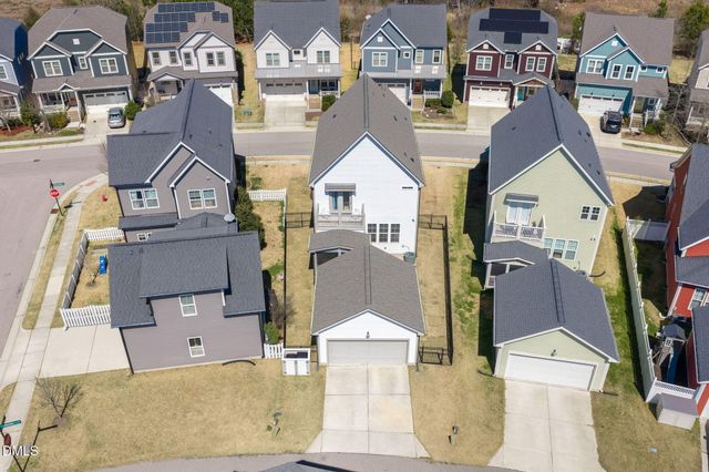 477 Beacon Ridge Boulevard, Chapel Hill, NC 27516