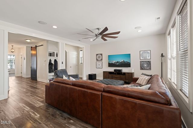 477 Beacon Ridge Boulevard, Chapel Hill, NC 27516