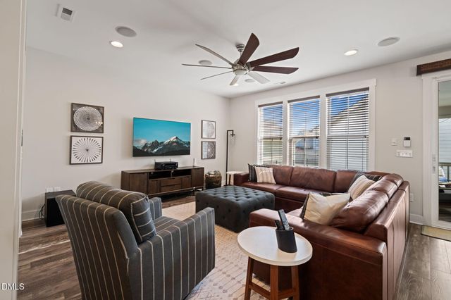 477 Beacon Ridge Boulevard, Chapel Hill, NC 27516