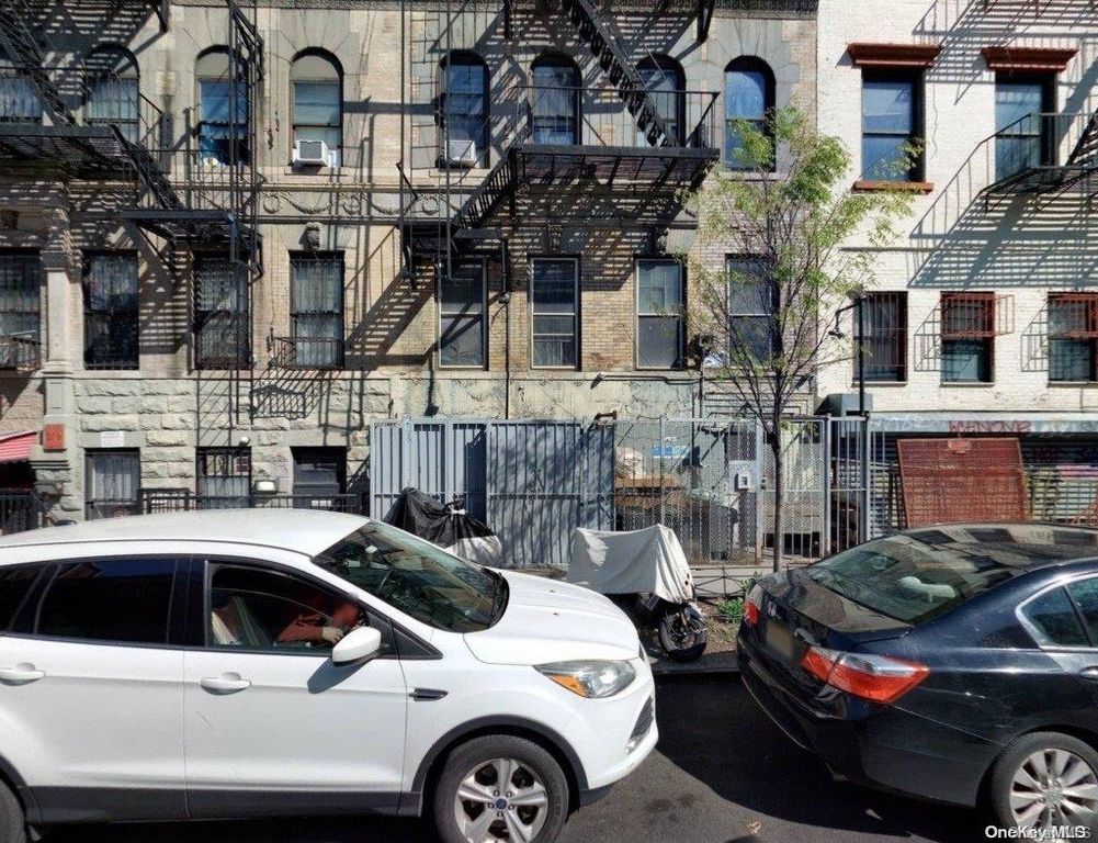 221 Henry Street, New York (manhattan), NY 10002