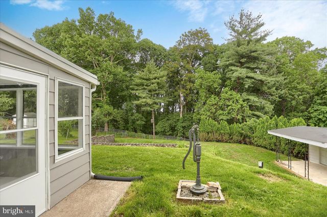 7090 CHAMBERS HILL ROAD, Harrisburg, PA 17111