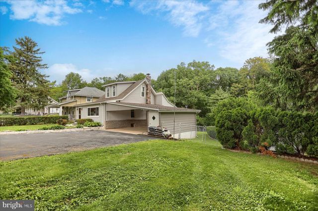7090 CHAMBERS HILL ROAD, Harrisburg, PA 17111