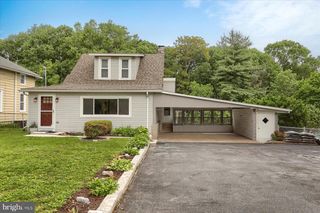 7090 CHAMBERS HILL ROAD, Harrisburg, PA 17111