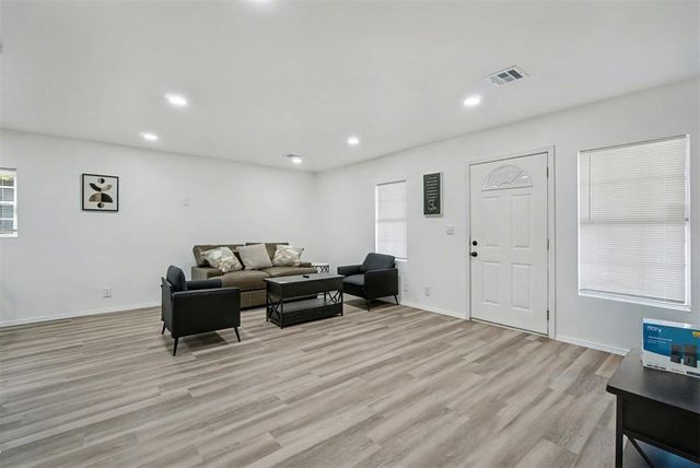 420 SE 22nd Street, Oklahoma City, OK 73115