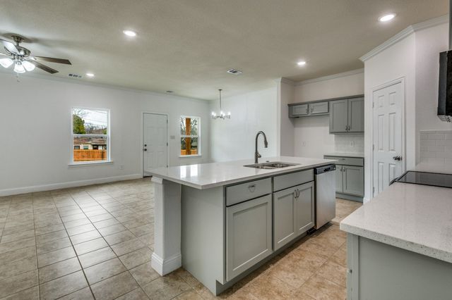 2110 22nd, Fort Worth, TX 76164