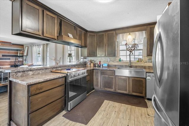 7422 S COUNTY ROAD 231, Lake Butler, FL 32054