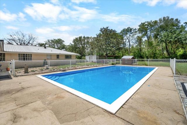 7422 S COUNTY ROAD 231, Lake Butler, FL 32054