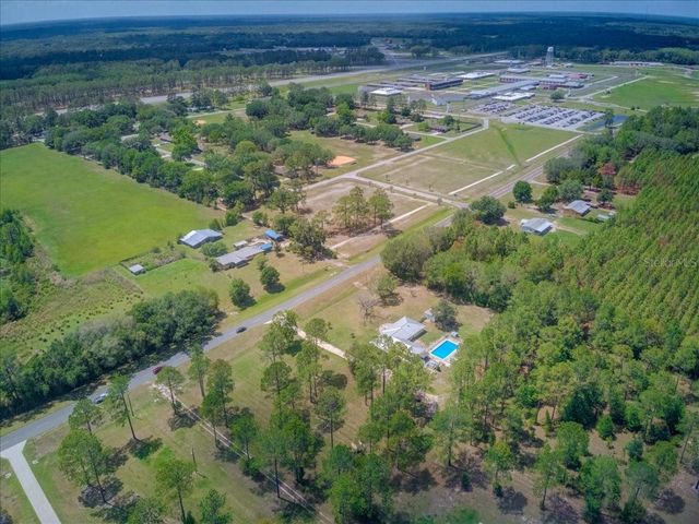 7422 S COUNTY ROAD 231, Lake Butler, FL 32054
