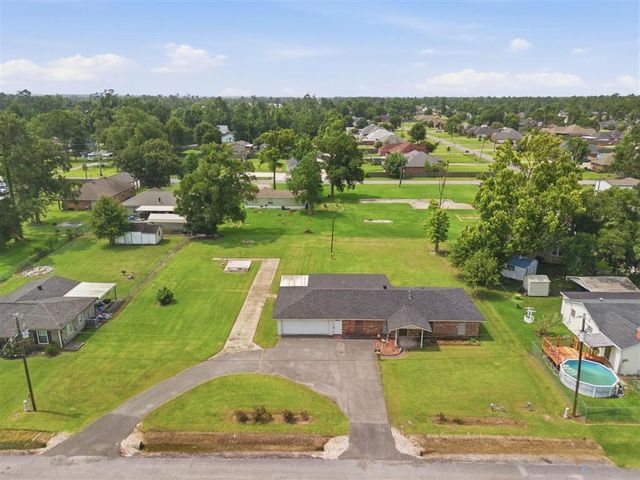 205 Vickie Ln Lane, Lake Charles, LA 70611