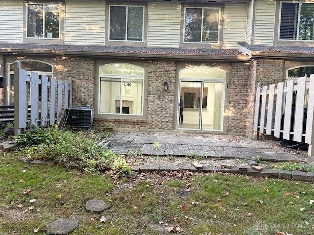 1144 Timbertrail Court, Dayton, OH 45458