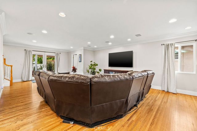 8433 California, Whittier, CA 90605