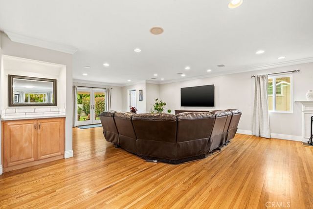 8433 California, Whittier, CA 90605