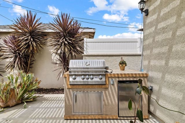 8433 California, Whittier, CA 90605