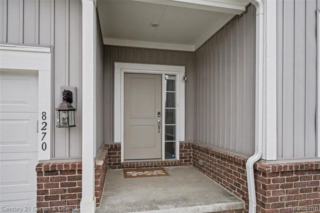 8270 Carston Lane, Brighton, MI 48116