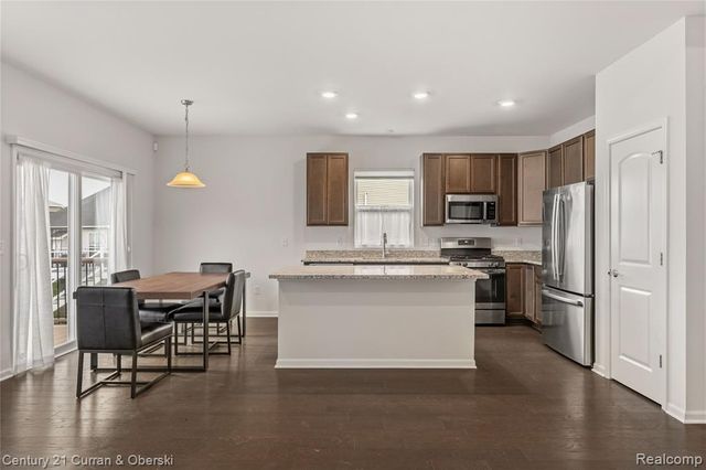 8270 Carston Lane, Brighton, MI 48116