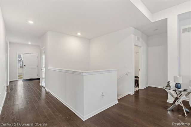 8270 Carston Lane, Brighton, MI 48116