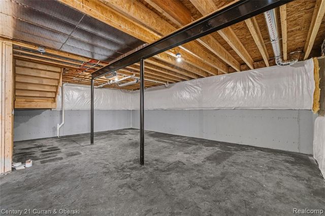 8270 Carston Lane, Brighton, MI 48116