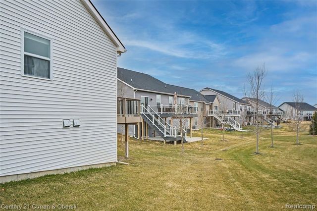 8270 Carston Lane, Brighton, MI 48116