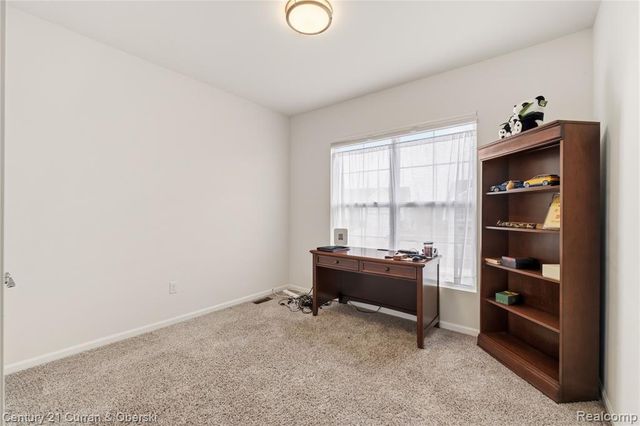 8270 Carston Lane, Brighton, MI 48116