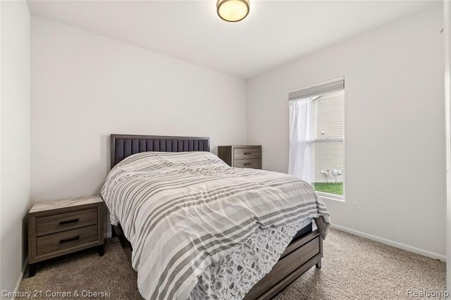 8270 Carston Lane, Brighton, MI 48116