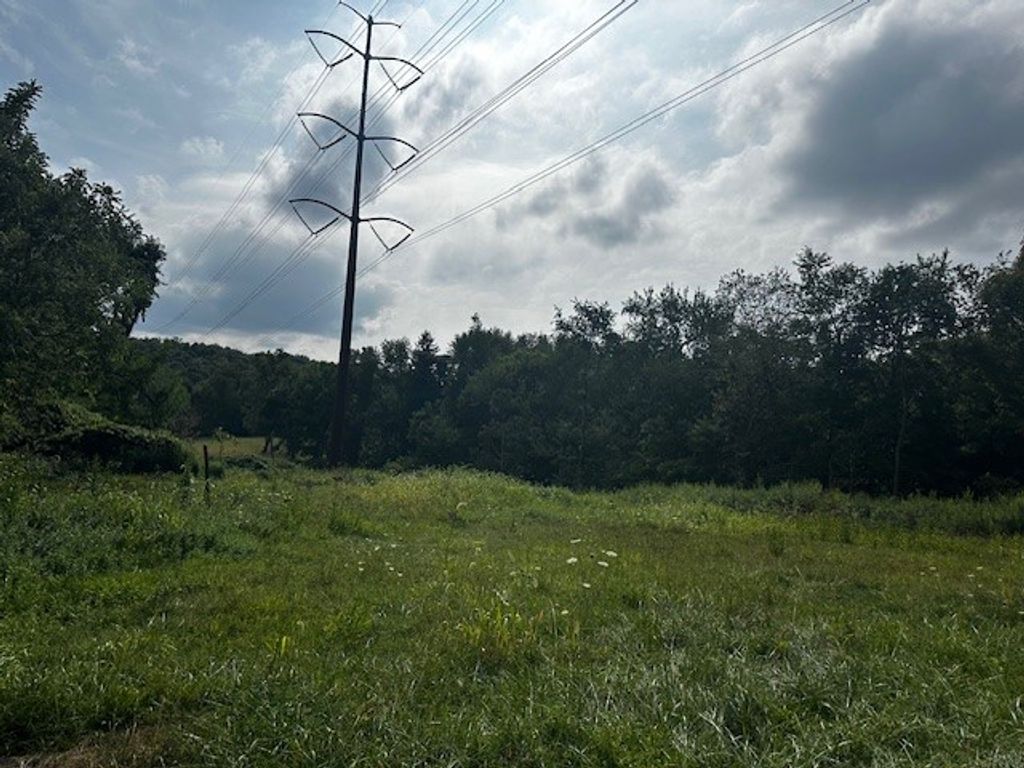 1865 Brodhead Rd, Hopewell Twp, PA 15001