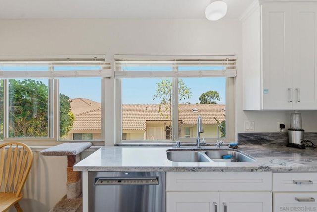 17453 Plaza Cerado 105, San Diego, CA 92128