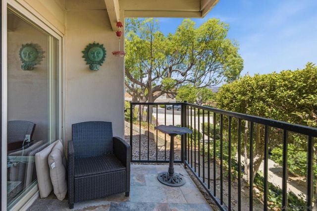 17453 Plaza Cerado 105, San Diego, CA 92128