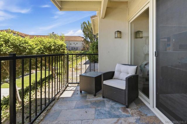 17453 Plaza Cerado 105, San Diego, CA 92128