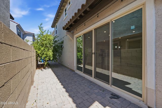17247 N 10TH Street, Phoenix, AZ 85022