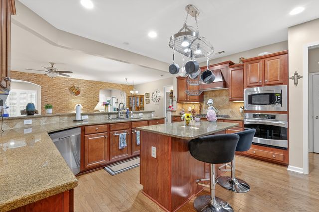 233 Citadel Dr, Mount Juliet, TN 37122