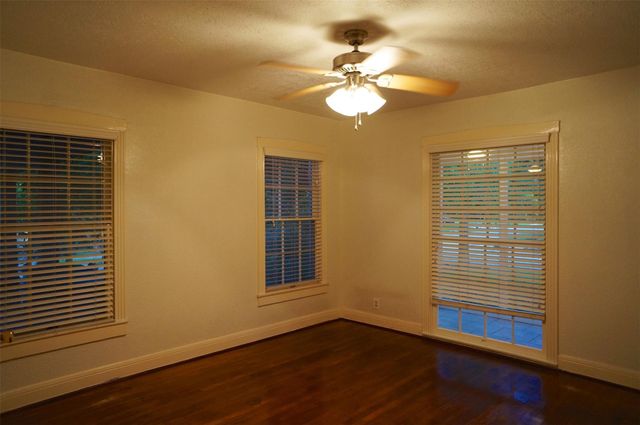 2404 Nottingham Street, Houston, TX 77005